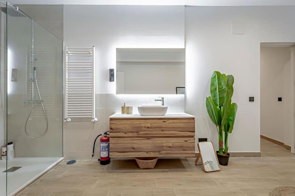 Apartment Stunning And Spacious Flat At Barrio De Letras
