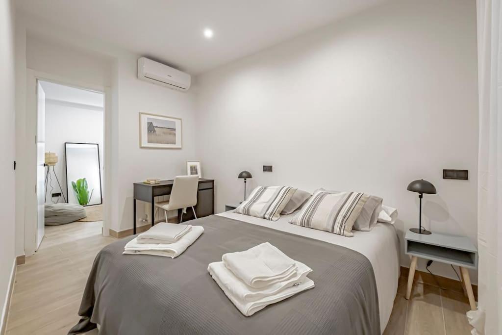 Apartment Stunning And Spacious Flat At Barrio De Letras