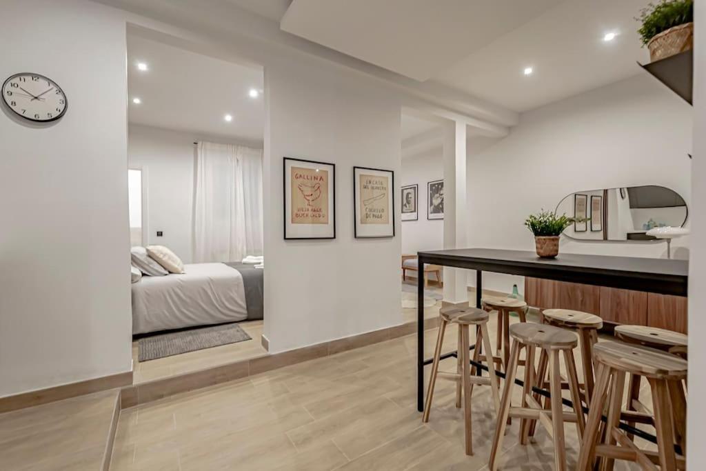 Apartment Stunning And Spacious Flat At Barrio De Letras Madrid